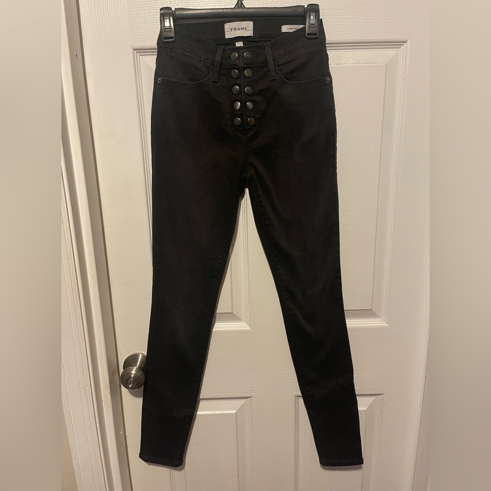 Frame Le High skinny black button fly size 25 bestwick wash